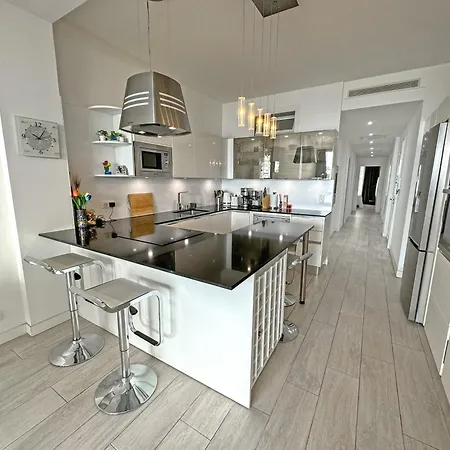 Gorgeous Oceanfront Promenade * Ницца