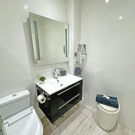 דירה Gorgeous Oceanfront Promenade