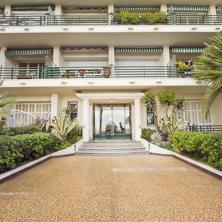 Gorgeous Oceanfront Promenade * Nice