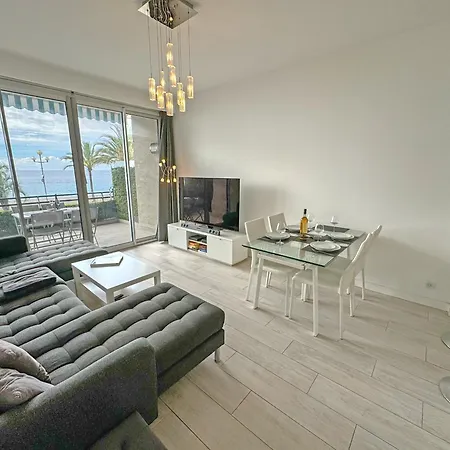 Gorgeous Oceanfront Promenade