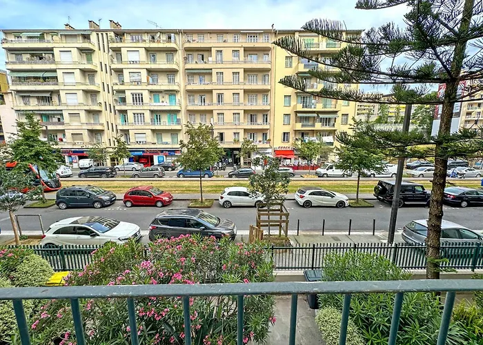 Gorgeous Oceanfront Promenade