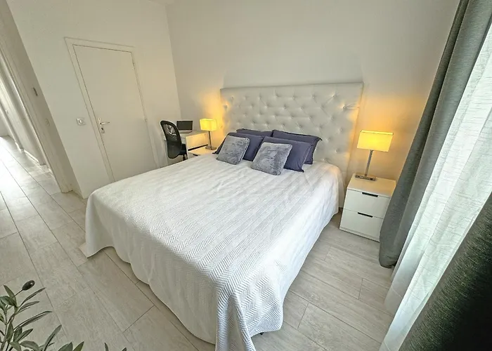 Gorgeous Oceanfront Promenade Appartement *