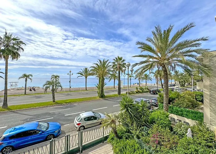Gorgeous Oceanfront Promenade Nice