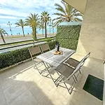 Gorgeous Oceanfront Promenade Апартаменты