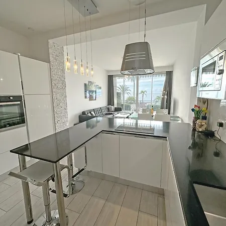 Gorgeous Oceanfront Promenade Appartement